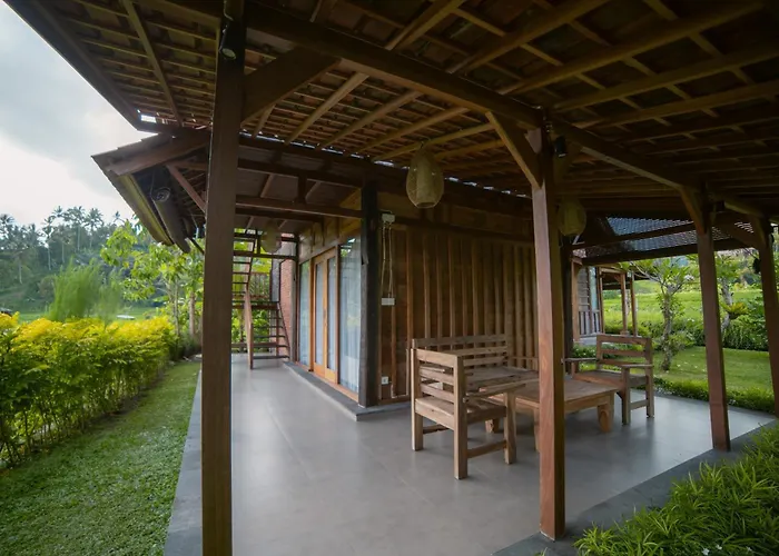 ロッジ Kubu Sakian And Restaurant